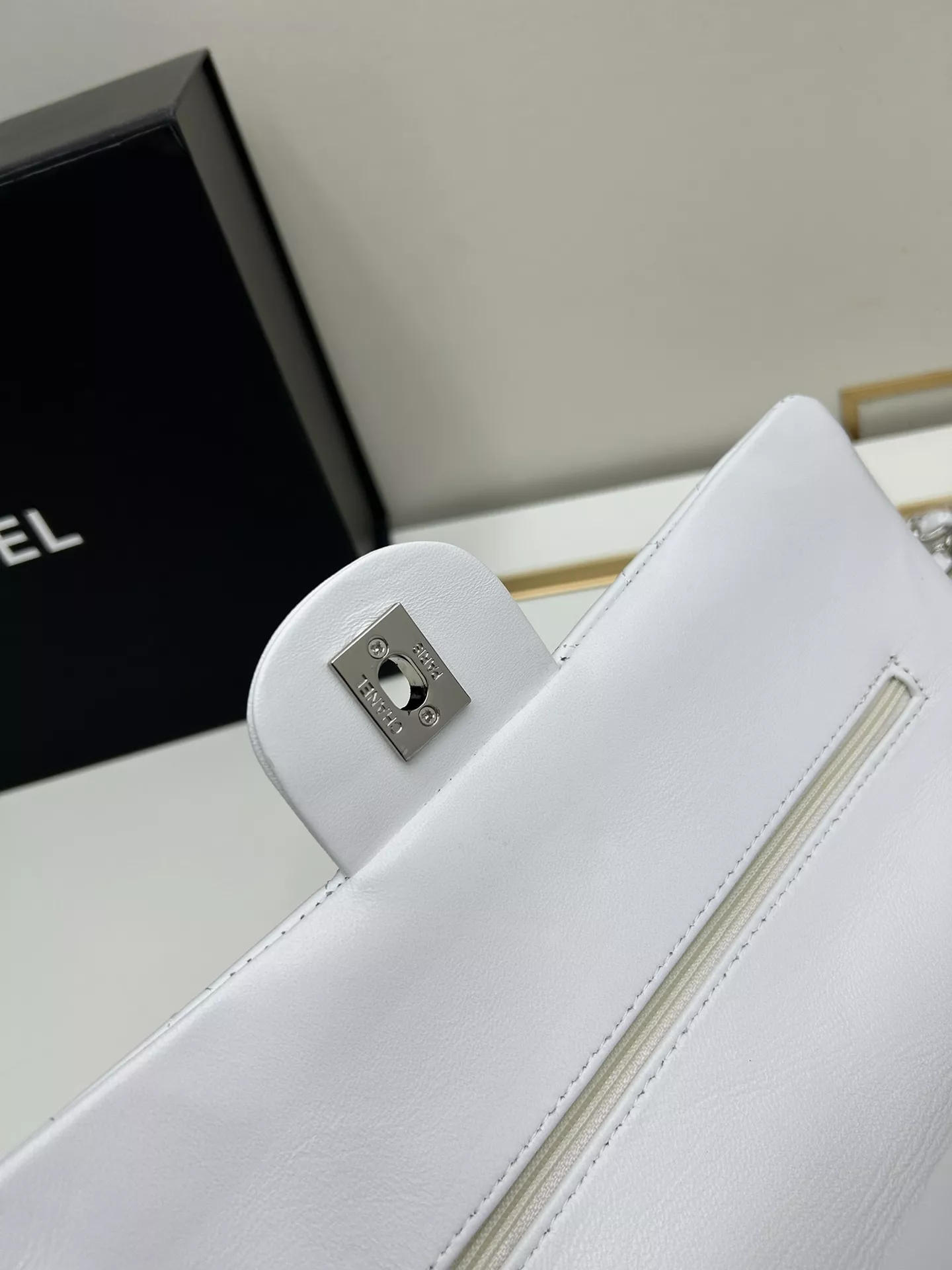 Chanel AAA Quality Shoulder Bags For Women Resilient 8767