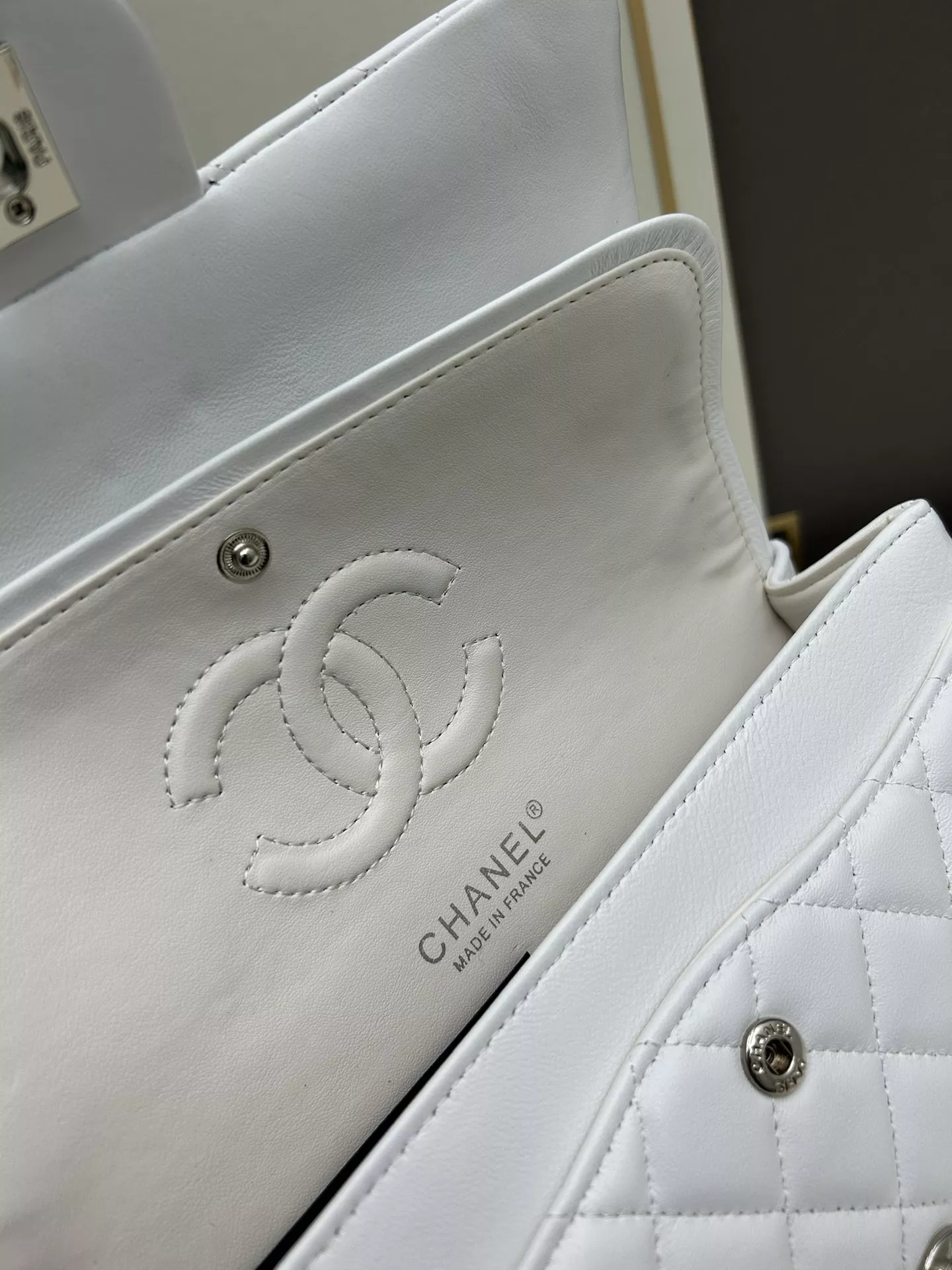 Chanel AAA Quality Shoulder Bags For Women Resilient 8767