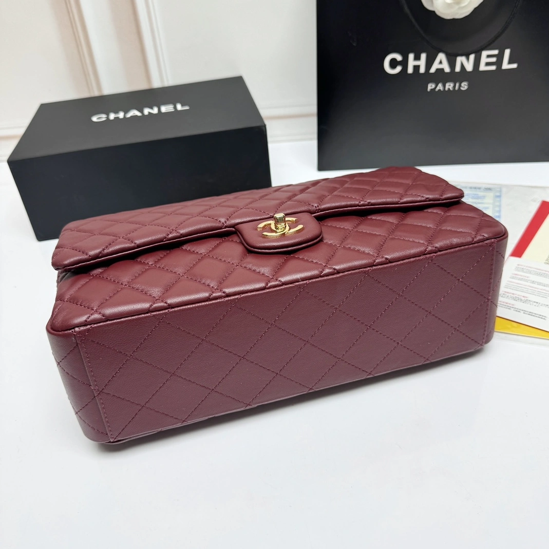 Chanel AAA Quality Shoulder Bags For Women Sleek 9931