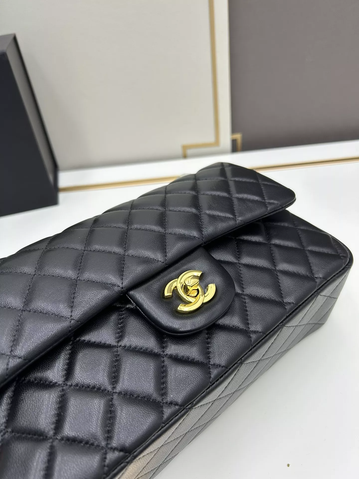 Chanel AAA Quality Shoulder Bags For Women Soft 559