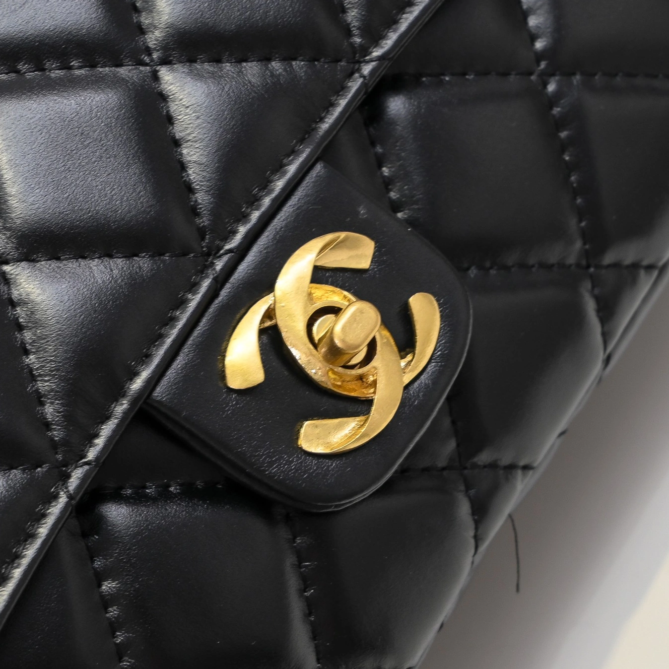 Chanel AAA Quality Shoulder Bags For Women StreetReady 6313