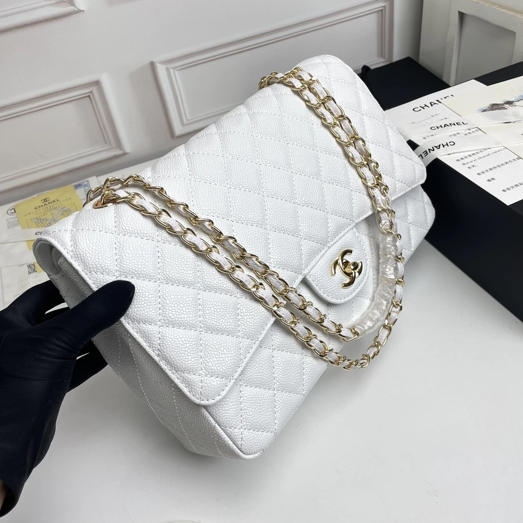 Chanel AAA Quality Shoulder Bags For Women StreetReady 6989