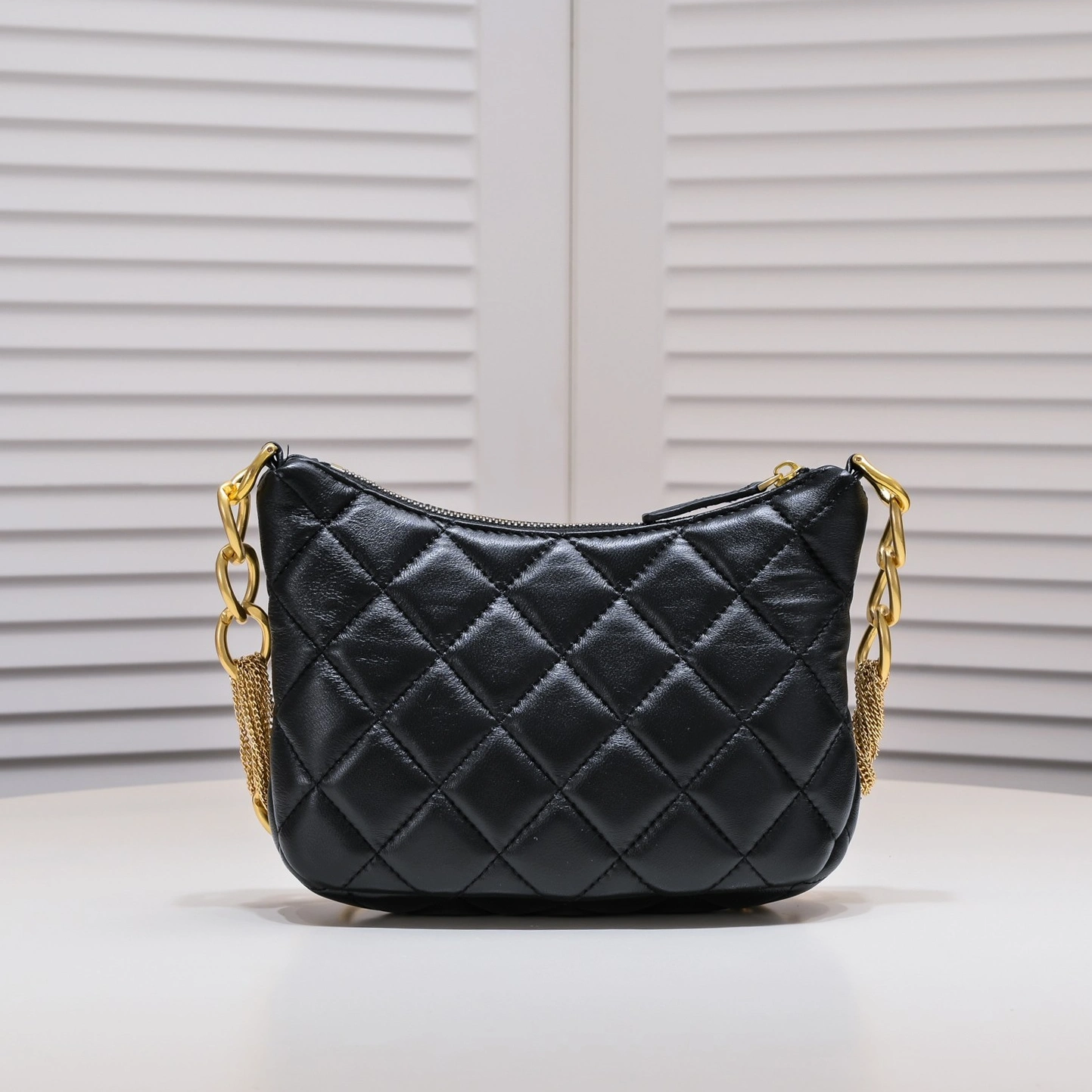Chanel AAA Quality Shoulder Bags For Women Stylish 1819