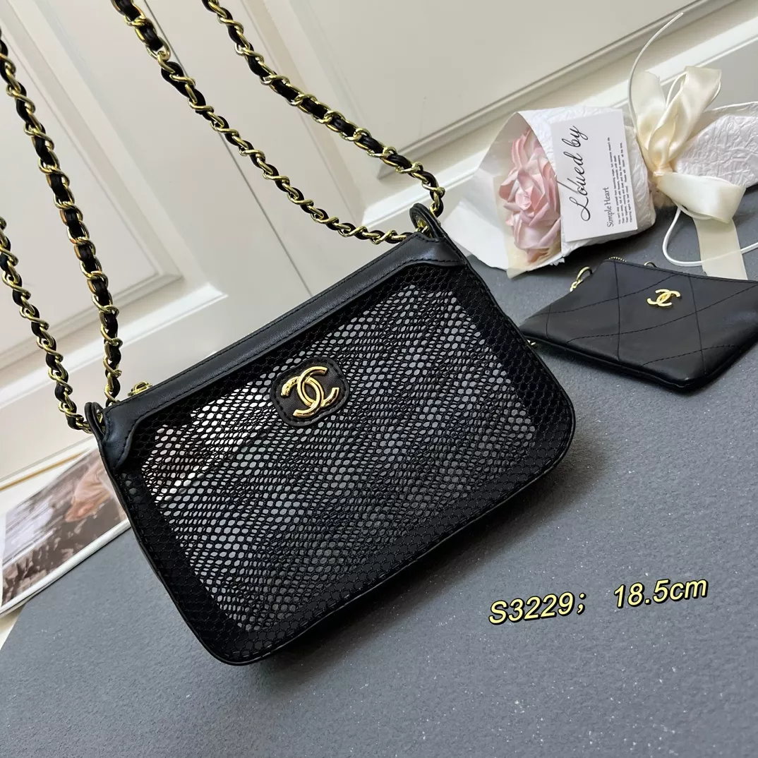 Chanel AAA Quality Shoulder Bags For Women Vibrant 5652