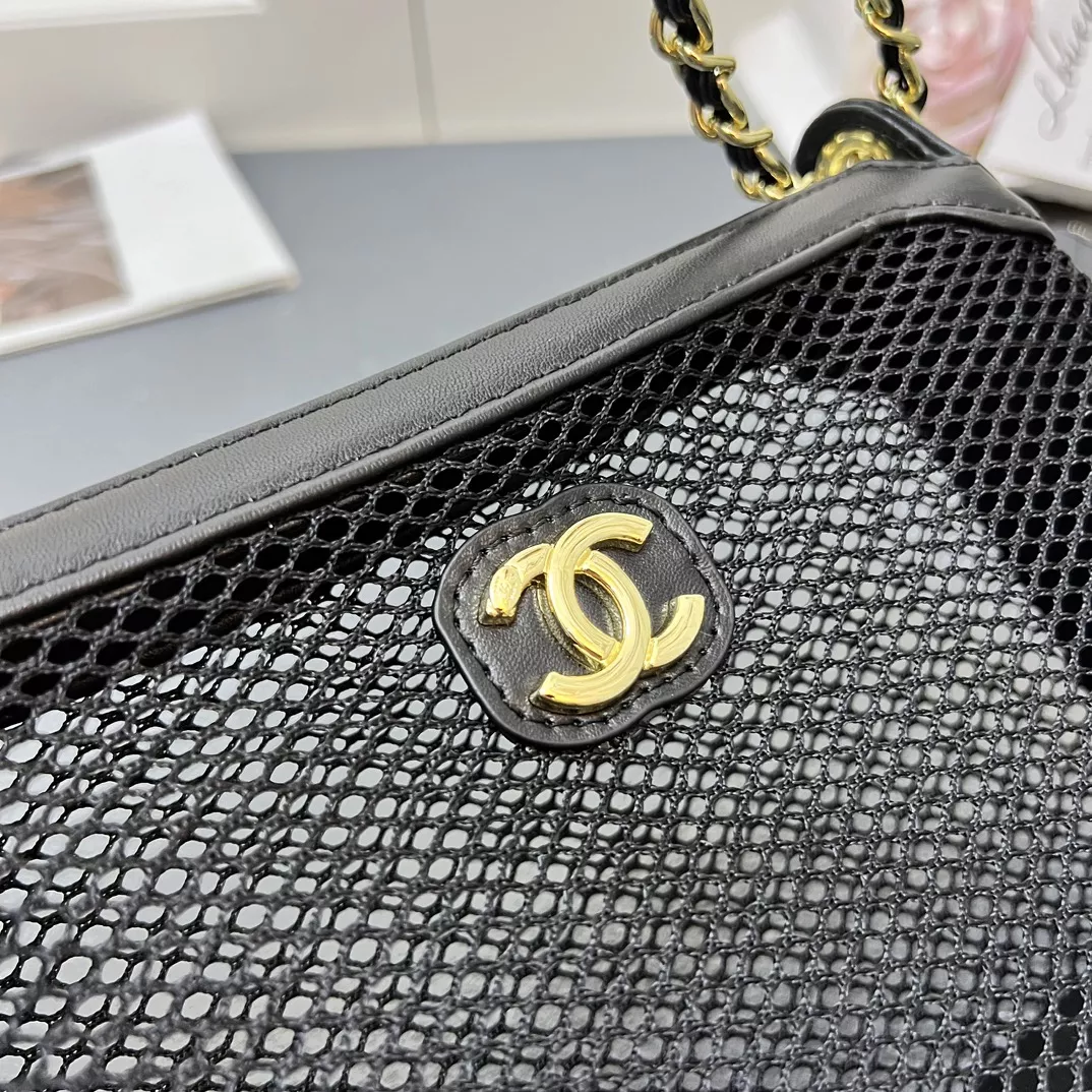 Chanel AAA Quality Shoulder Bags For Women Vibrant 5652
