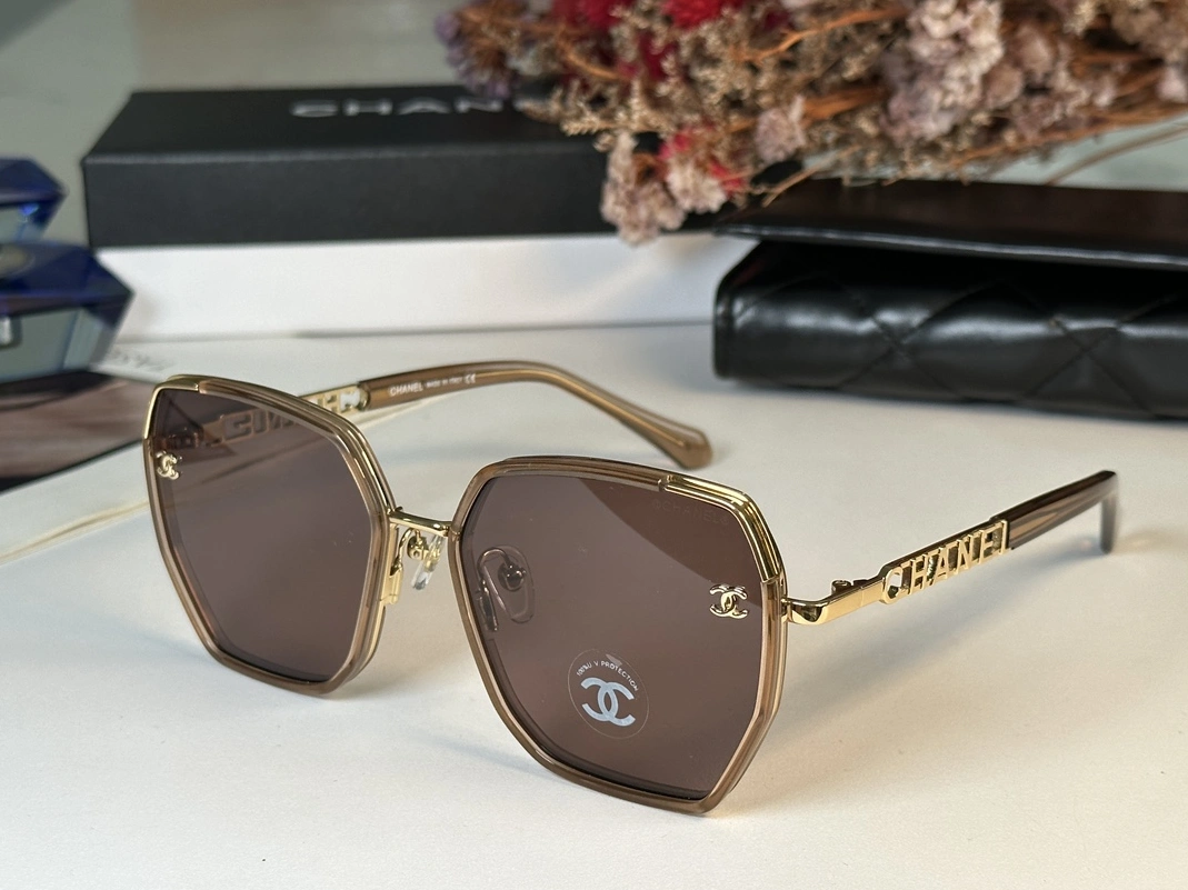 Chanel AAA Quality Sunglasses Bold 3930