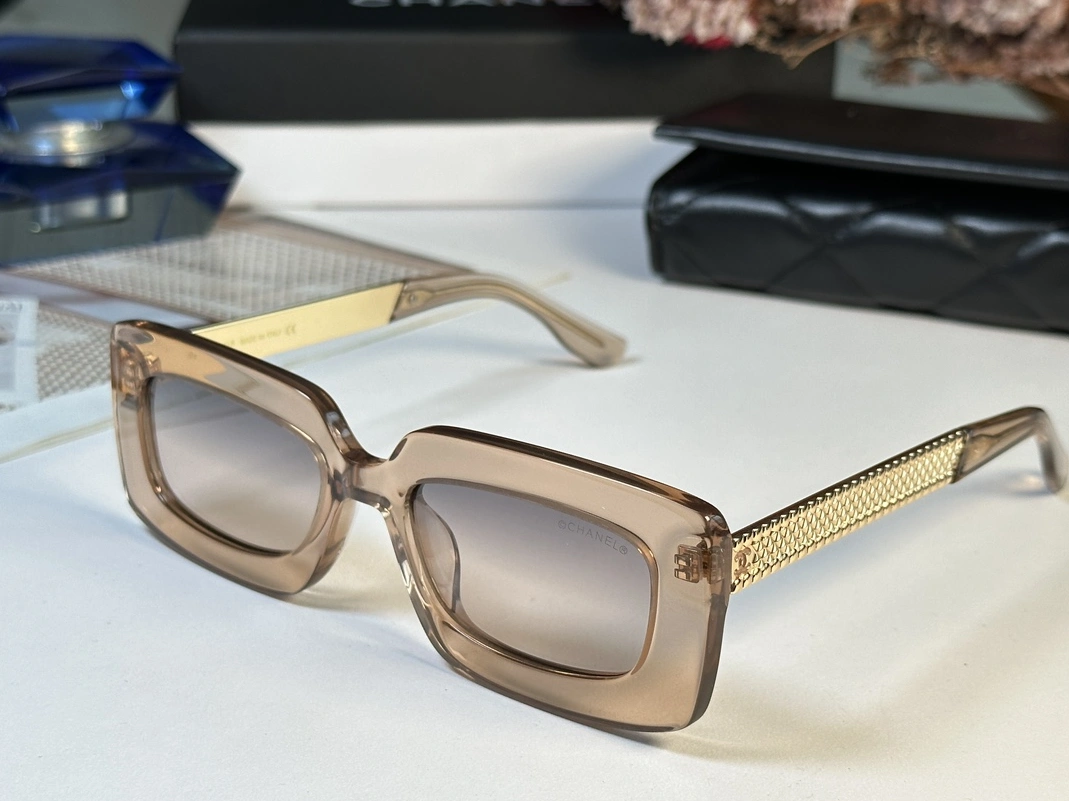 Chanel AAA Quality Sunglasses Bold 7115