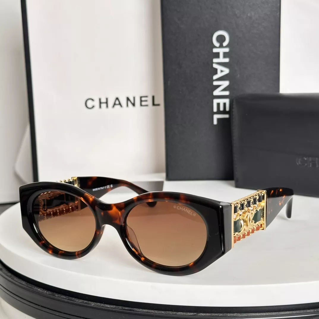 Chanel AAA Quality Sunglasses Bold 783