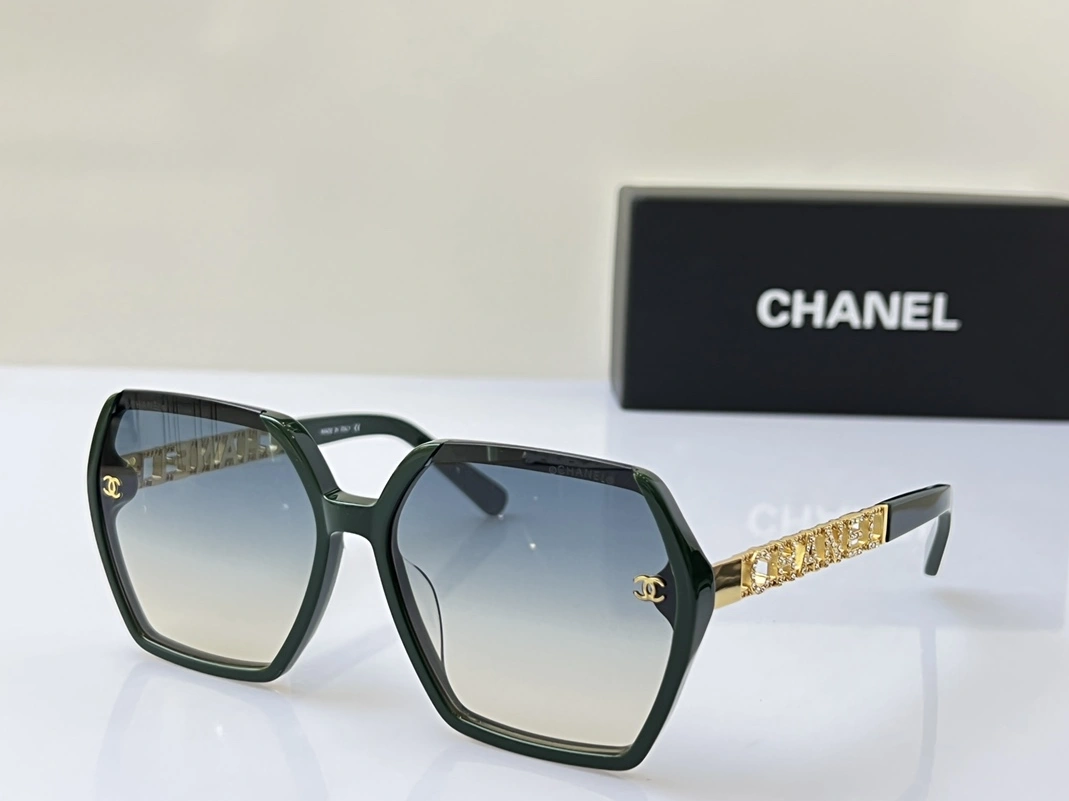 Chanel AAA Quality Sunglasses Bold 8591