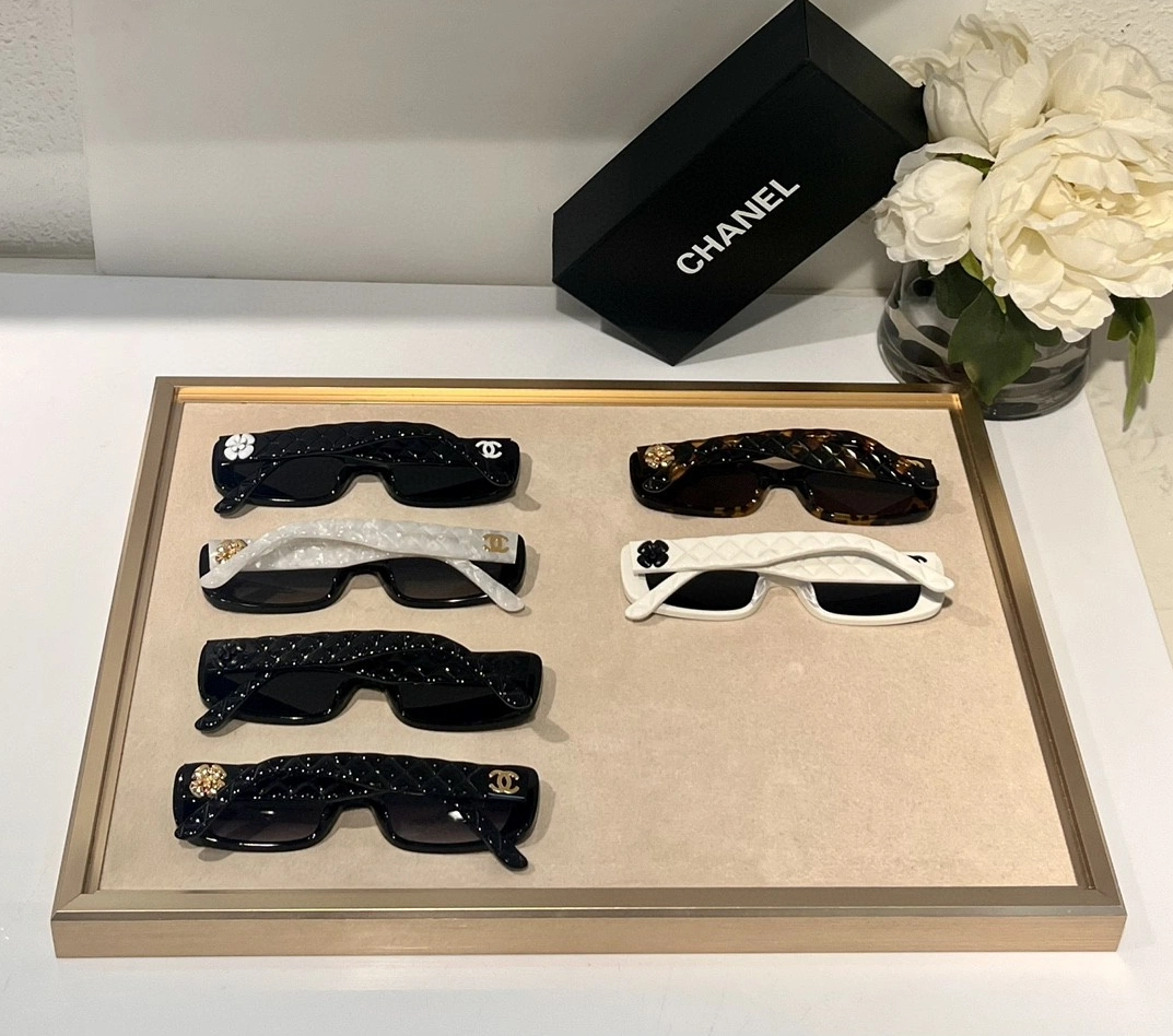 Chanel AAA Quality Sunglasses Breathable 1580