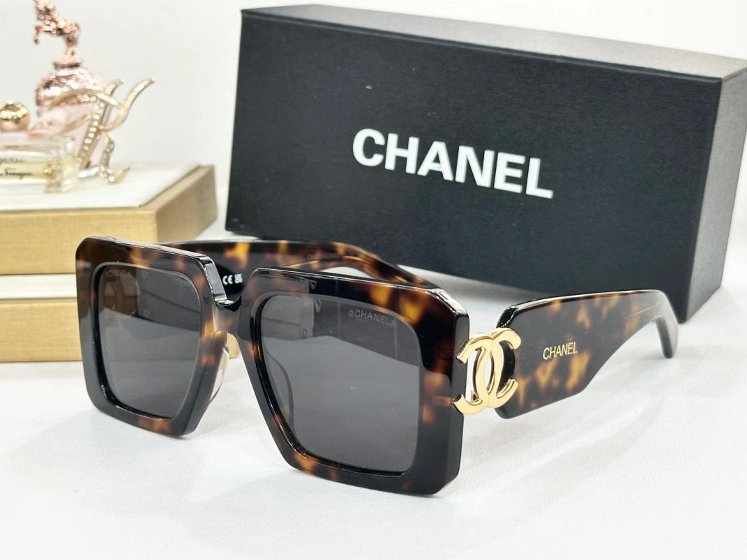 Chanel AAA Quality Sunglasses Breathable 6139