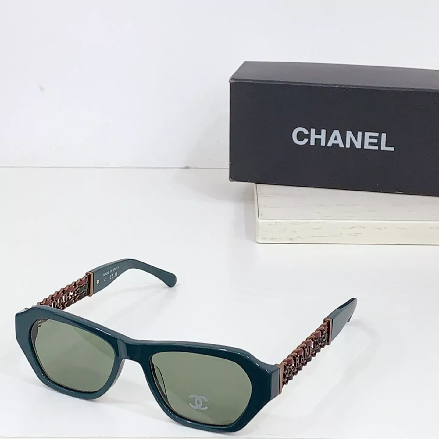Chanel AAA Quality Sunglasses Bright 3087