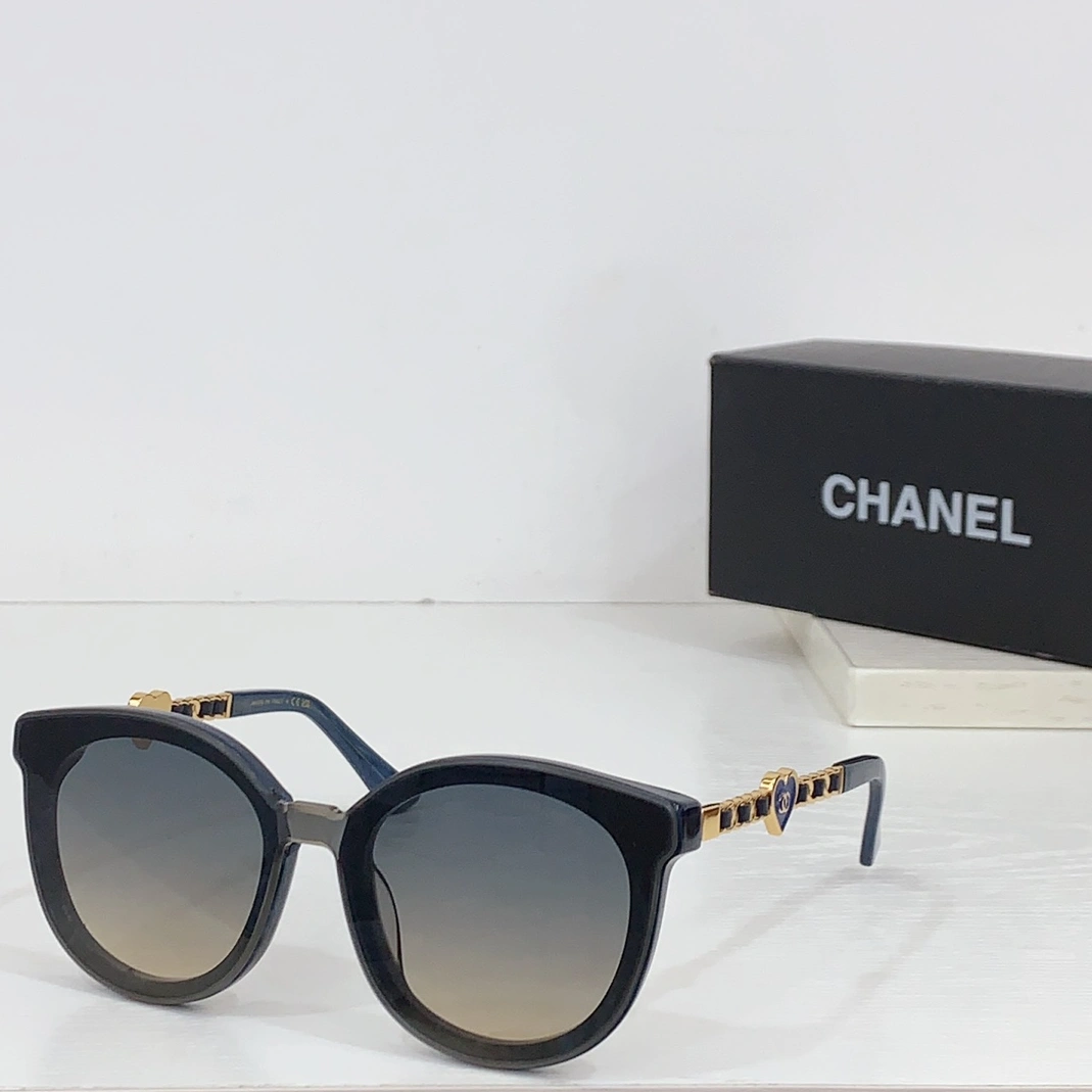 Chanel AAA Quality Sunglasses Classic 1377