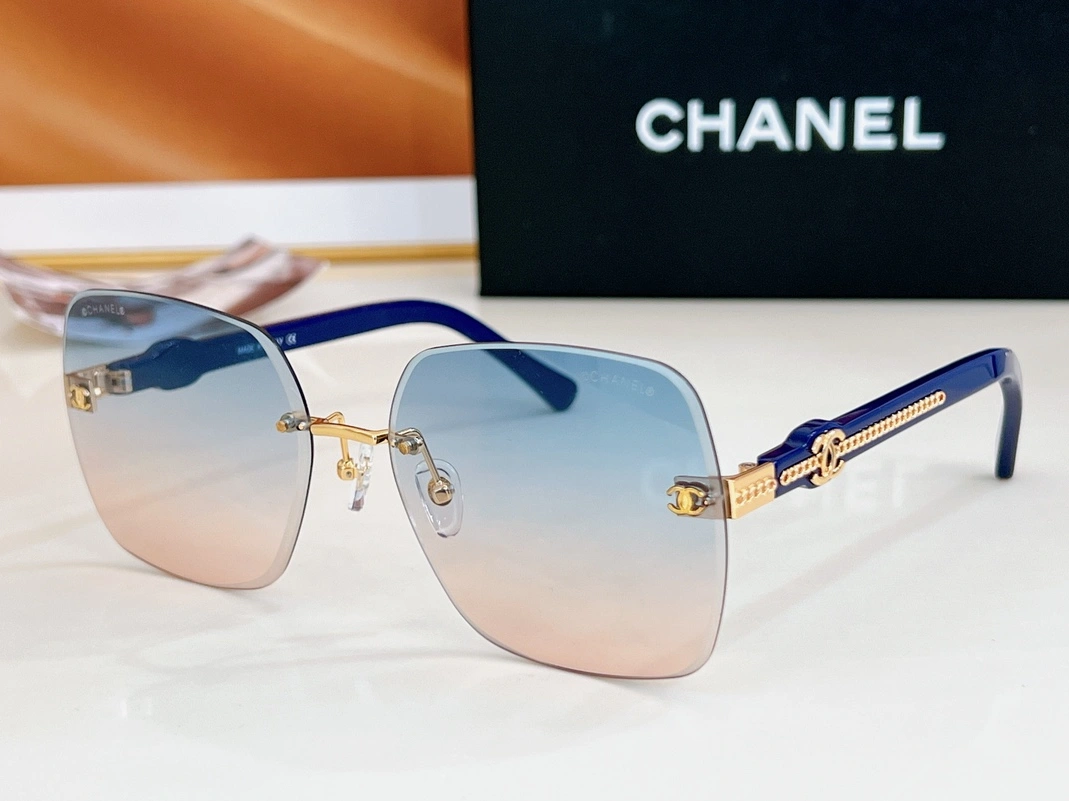 Chanel AAA Quality Sunglasses Comfortable 2035