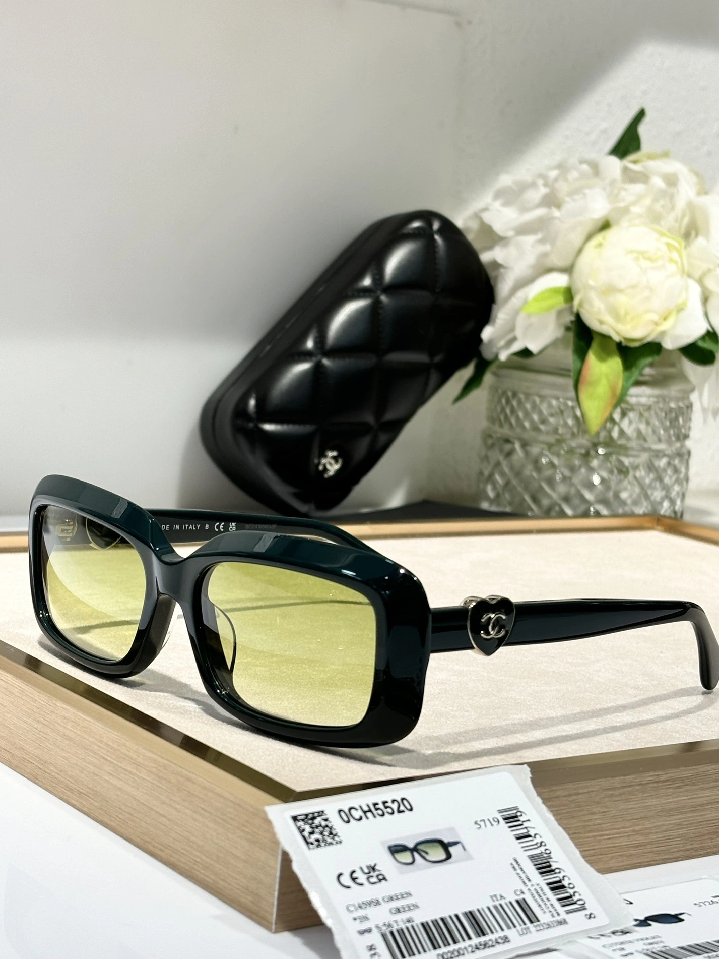 Chanel AAA Quality Sunglasses Comfortable 8536