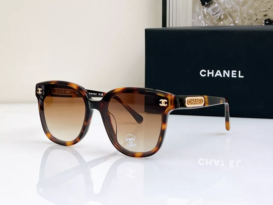 Chanel AAA Quality Sunglasses Comfortable 9725