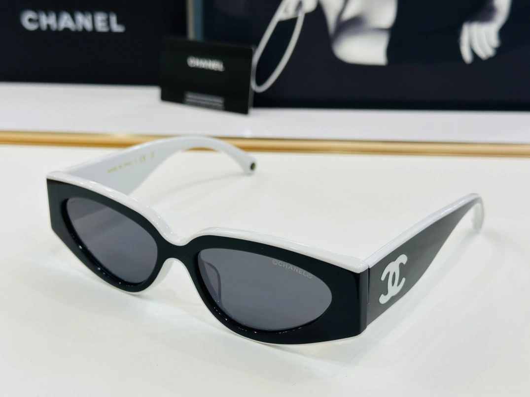 Chanel AAA Quality Sunglasses Comfortable 9806