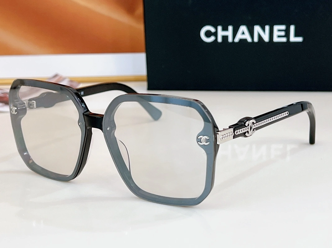 Chanel AAA Quality Sunglasses Durable 5237