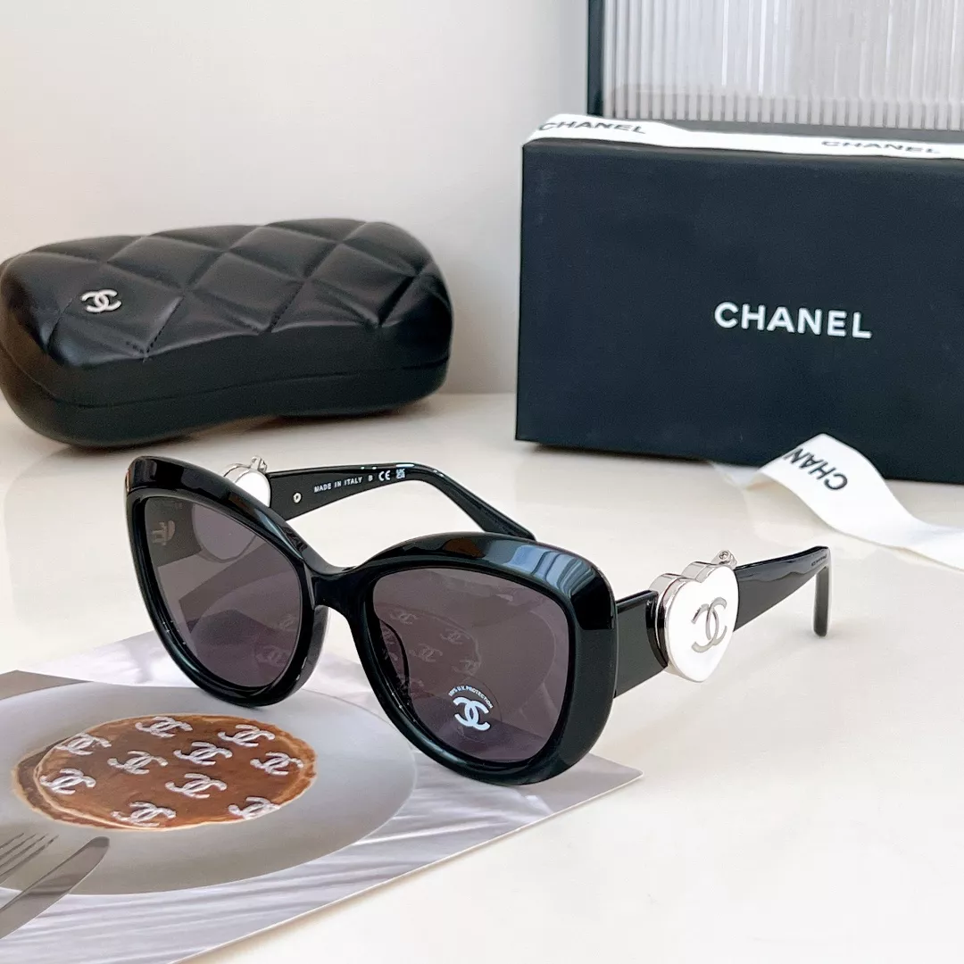 Chanel AAA Quality Sunglasses EasyMatch 9342