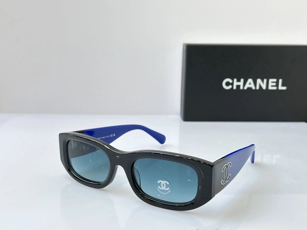 Chanel AAA Quality Sunglasses Efficient 8902