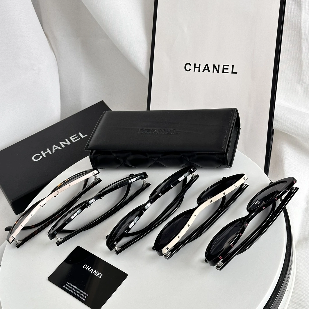 Chanel AAA Quality Sunglasses Elegant 4663