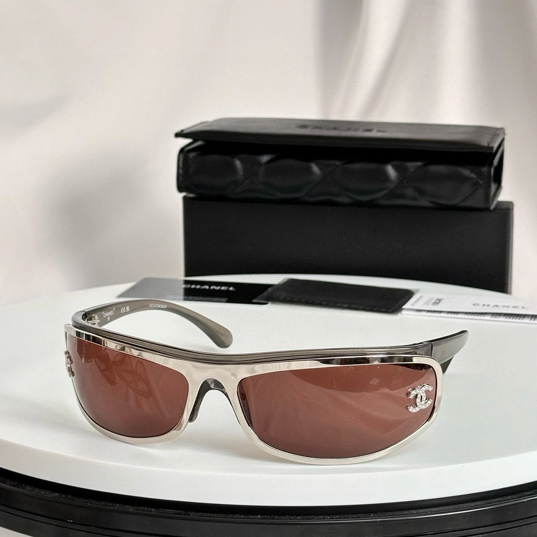 Chanel AAA Quality Sunglasses EyeCatching 5049