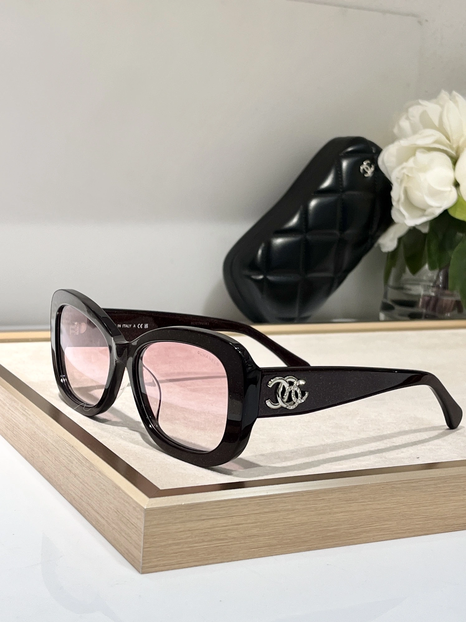 Chanel AAA Quality Sunglasses EyeCatching 5430