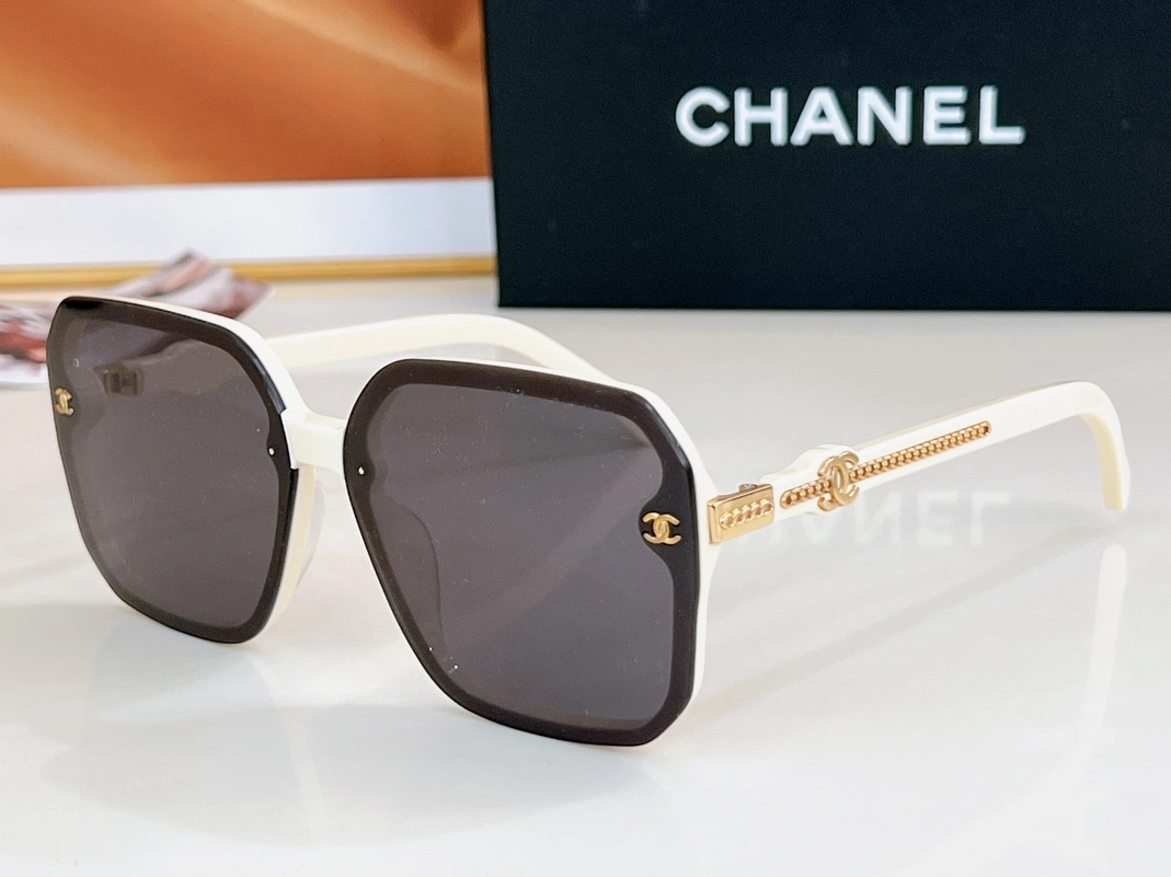 Chanel AAA Quality Sunglasses Functional 9069
