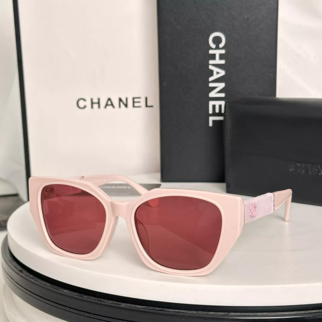 Chanel AAA Quality Sunglasses Lightweight 9620