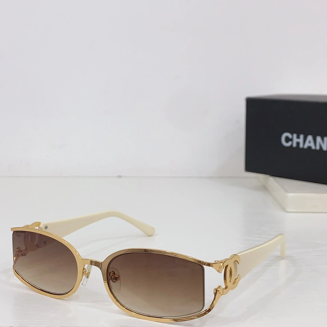 Chanel AAA Quality Sunglasses Minimalist 8320