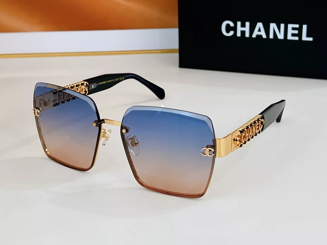 Chanel AAA Quality Sunglasses Minimalist 9807