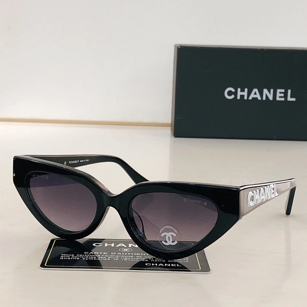 Chanel AAA Quality Sunglasses Modern 1830