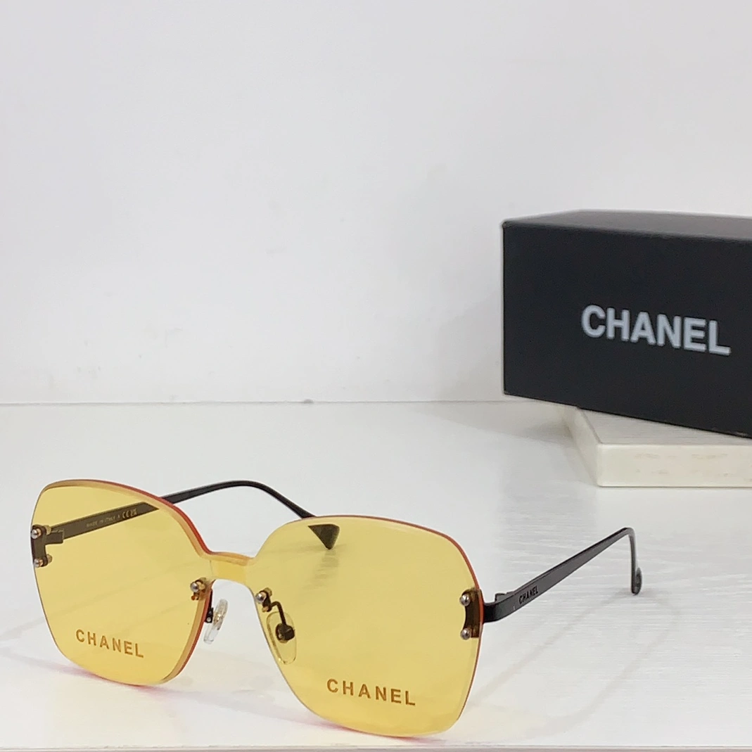 Chanel AAA Quality Sunglasses Modern 2322