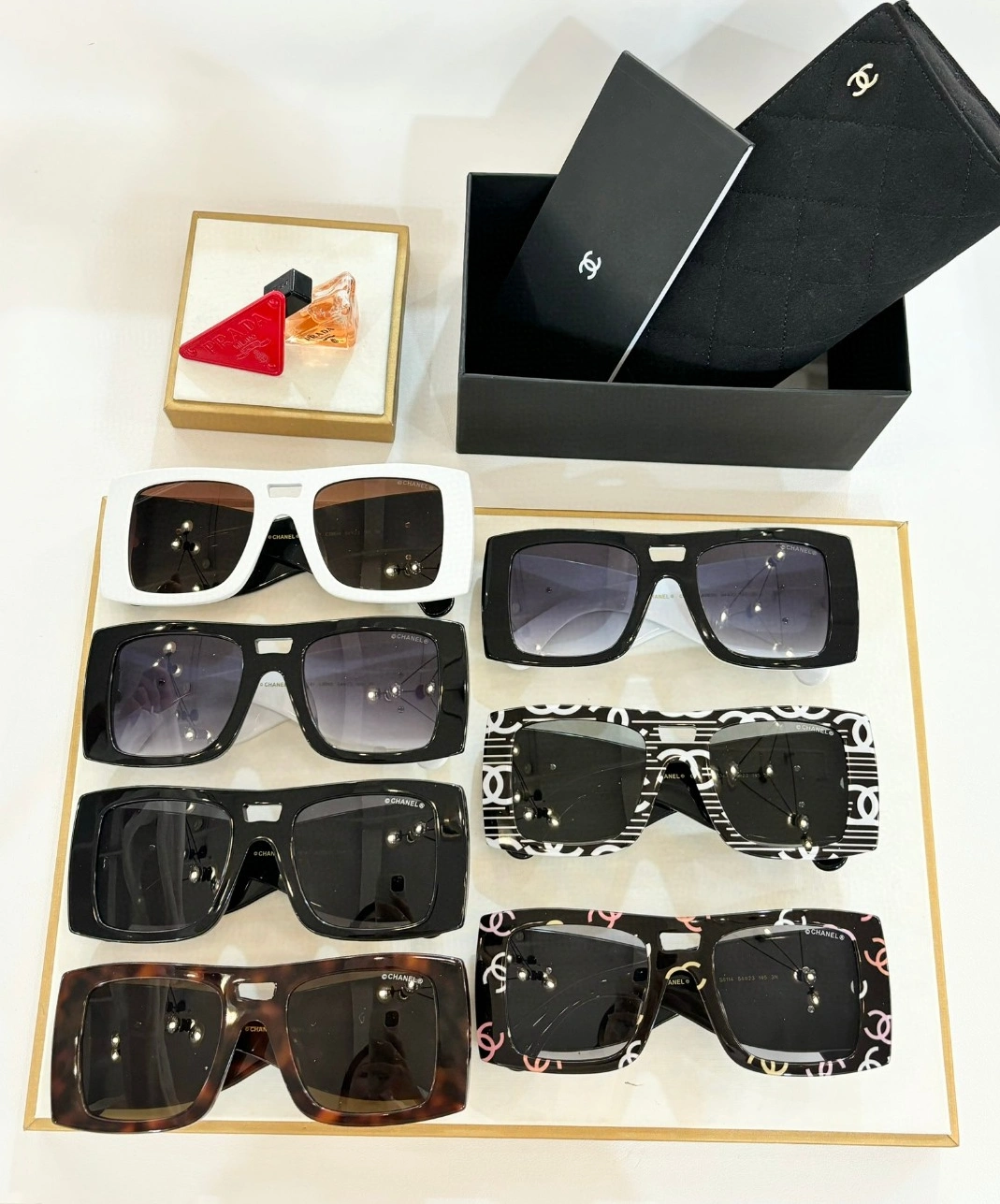 Chanel AAA Quality Sunglasses Modern 4673