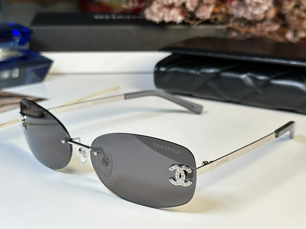 Chanel AAA Quality Sunglasses Modern 741