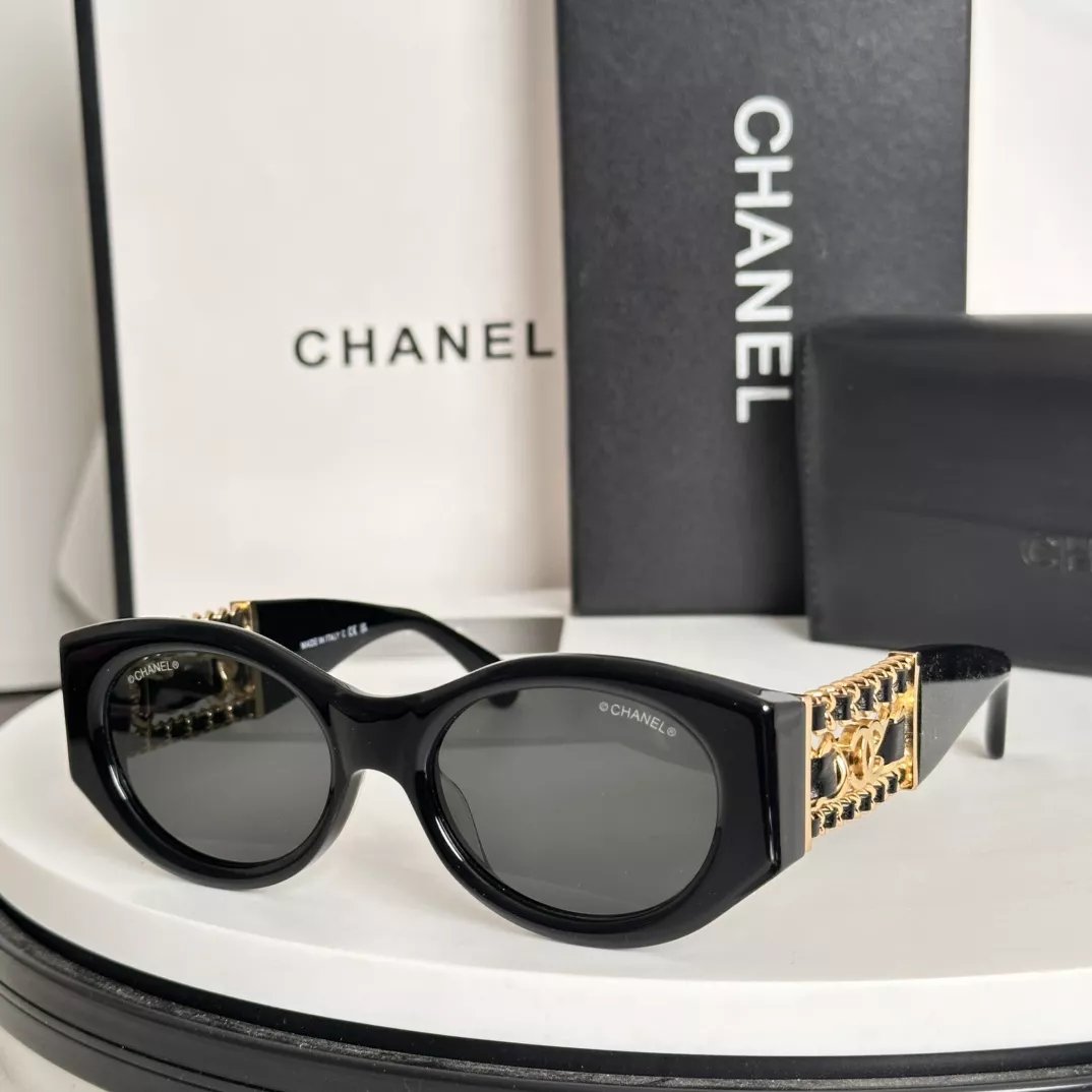 Chanel AAA Quality Sunglasses Practical 5644