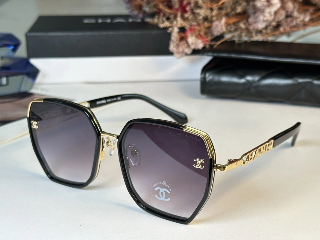 Chanel AAA Quality Sunglasses Refined 6802