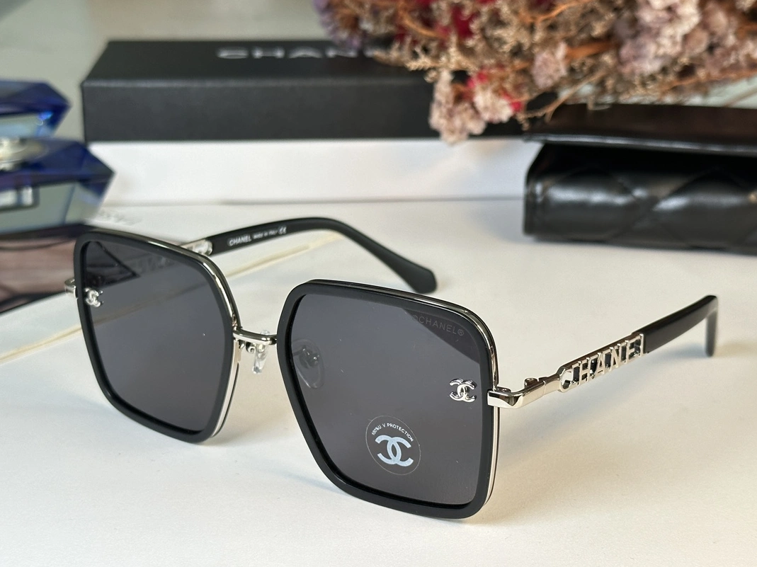 Chanel AAA Quality Sunglasses Sleek 5147