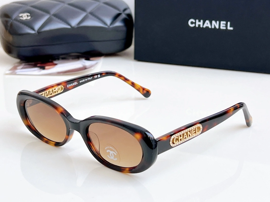 Chanel AAA Quality Sunglasses SmartChoice 8823