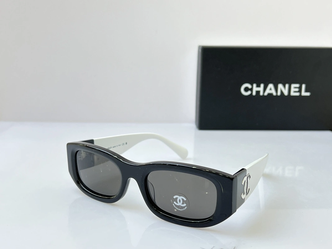 Chanel AAA Quality Sunglasses Trendsetting 2757