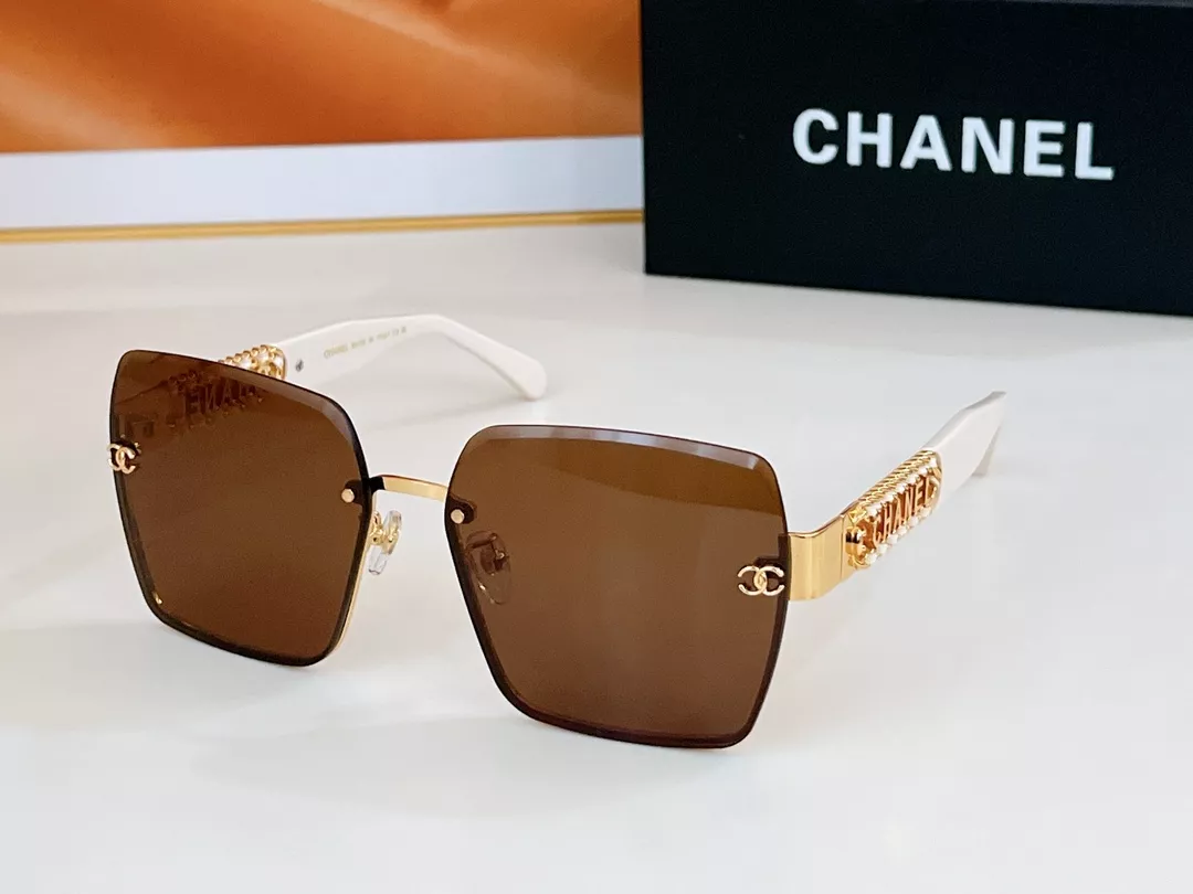 Chanel AAA Quality Sunglasses Trendsetting 4347