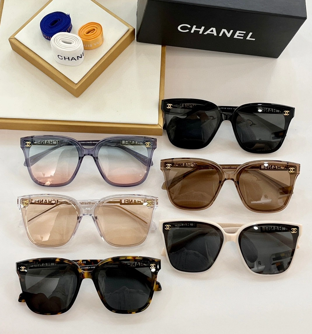 Chanel AAA Quality Sunglasses Trendy 4220