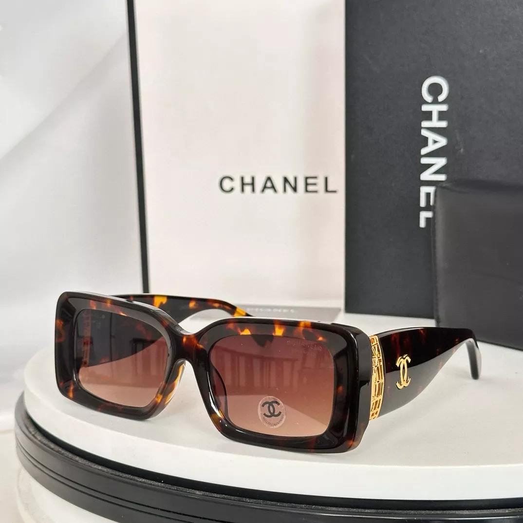 Chanel AAA Quality Sunglasses Trendy 5342