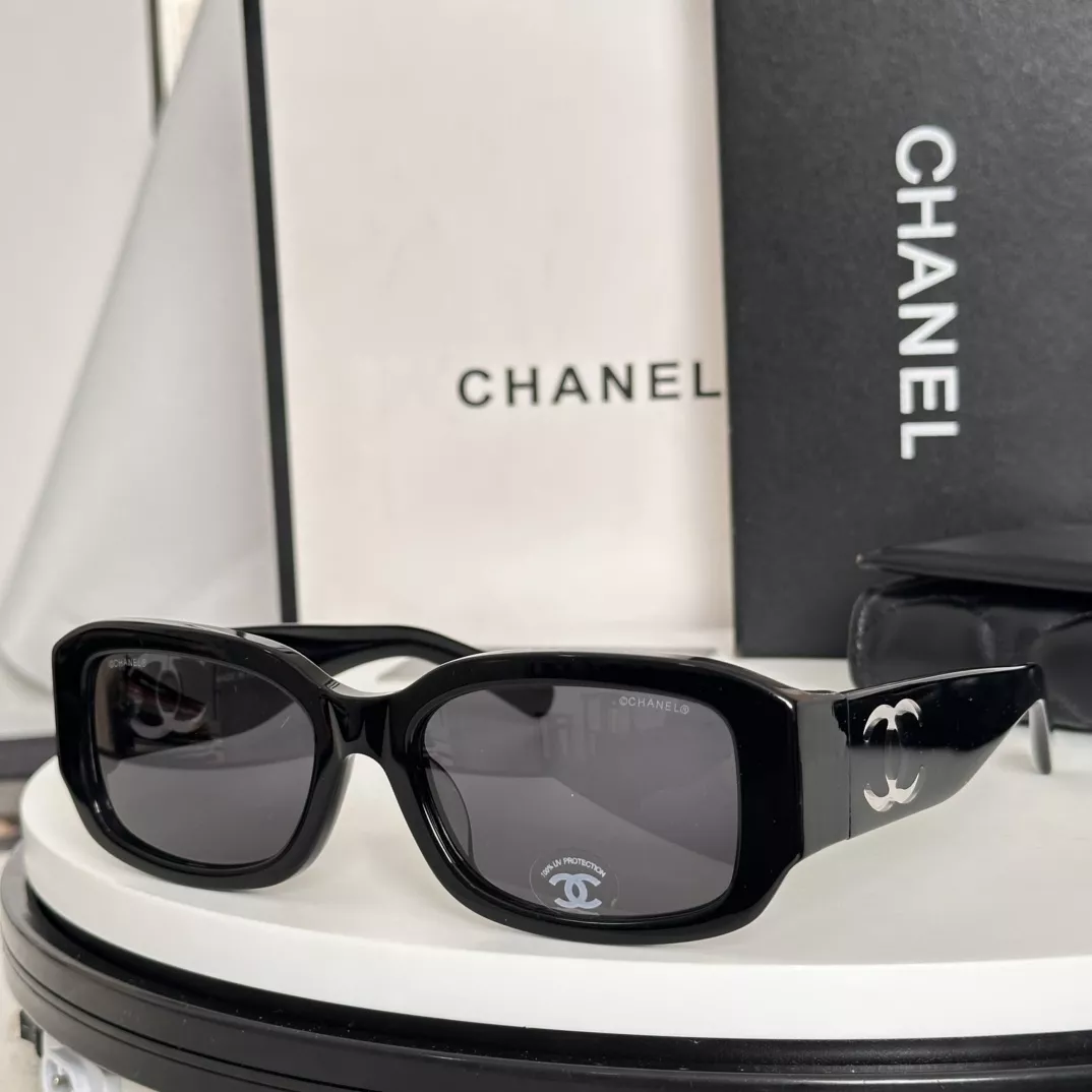 Chanel AAA Quality Sunglasses Trendy 9375
