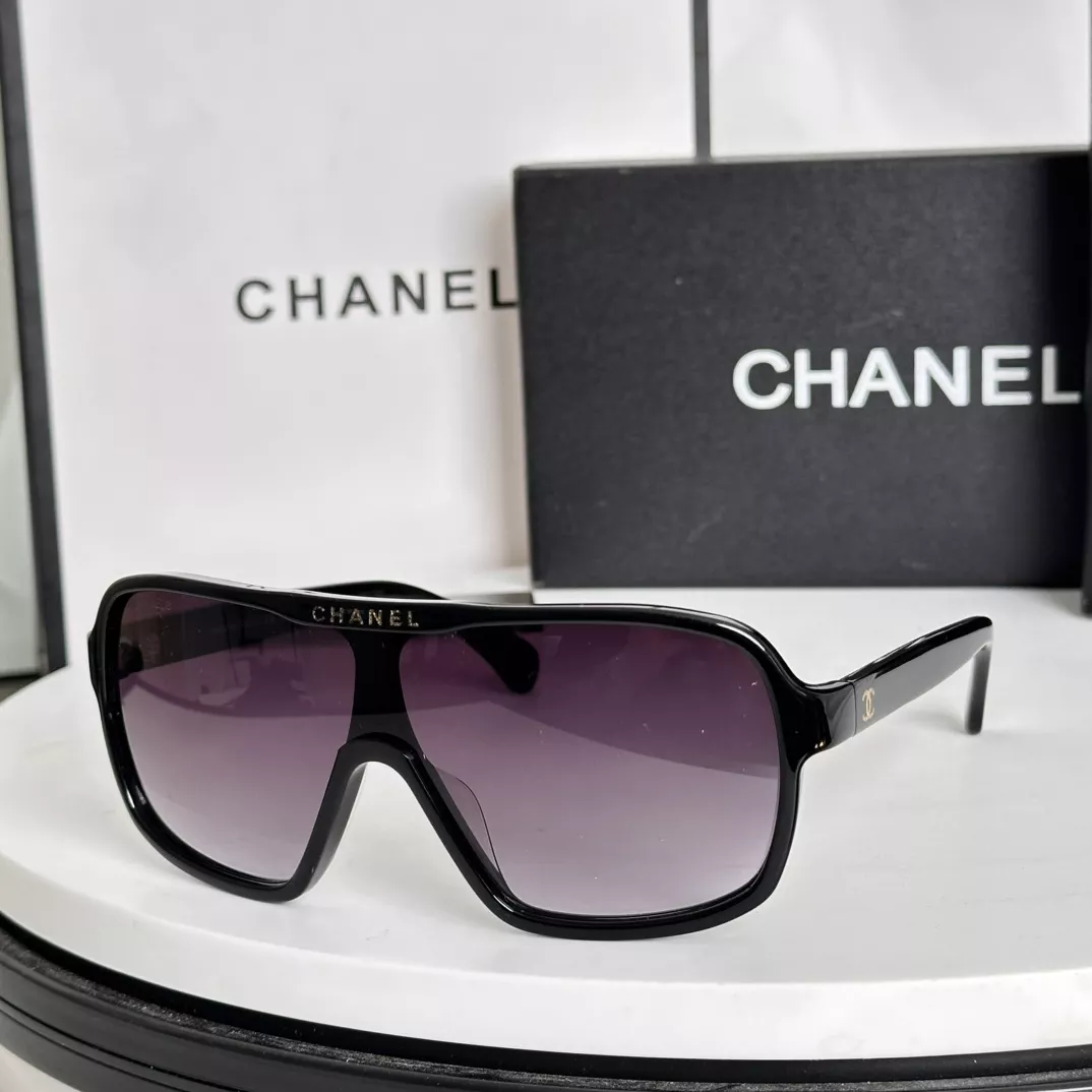 Chanel AAA Quality Sunglasses Unique 7146