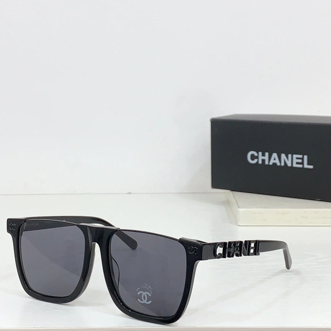 Chanel AAA Quality Sunglasses Unique 8374