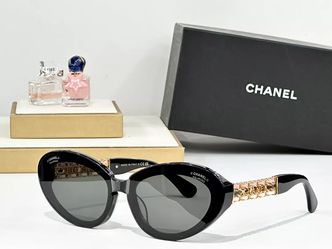 Chanel AAA Quality Sunglasses Vibrant 3310