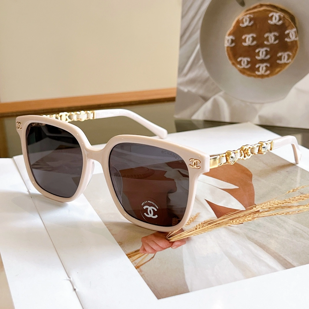 Chanel AAA Quality Sunglasses WellDesigned 2851