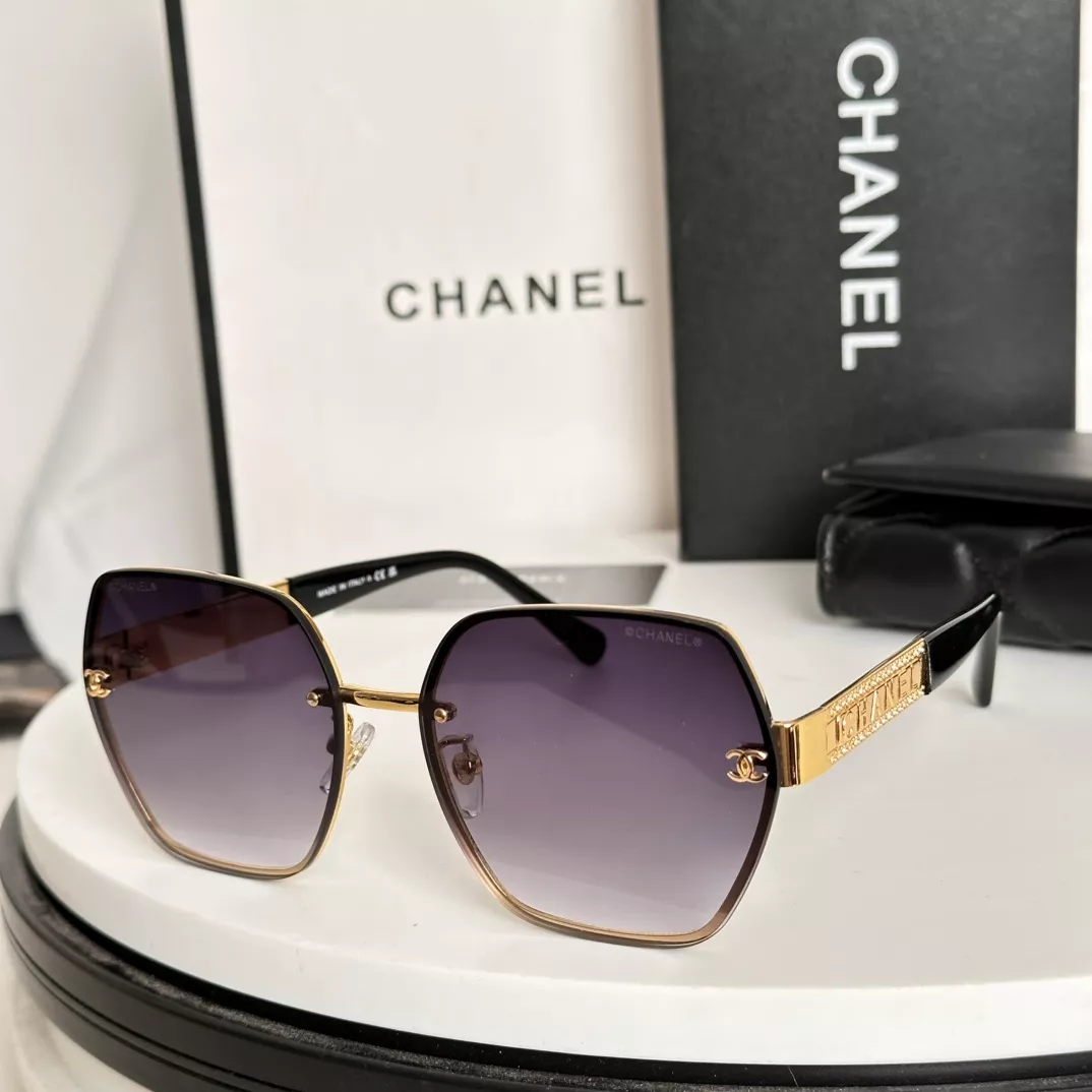 Chanel AAA Quality Sunglasses WellDesigned 7104
