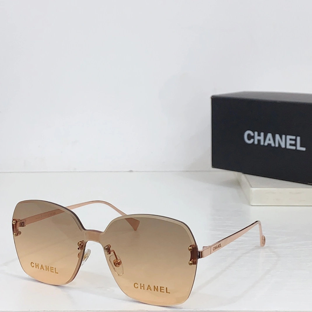 Chanel AAA Quality Sunglasses WellDesigned 900